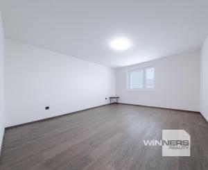 Moderný 3i rodinný dom na prenájom, 16 km od mesta Košice,  medzi diaľnicou Košice – Prešov.