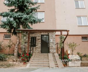 Ponúkame na PREDAJ 3-izbový byt blízko centra mesta Vranov nad Topľou