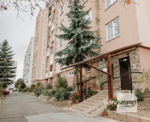 Ponúkame na PREDAJ 3-izbový byt blízko centra mesta Vranov nad Topľou