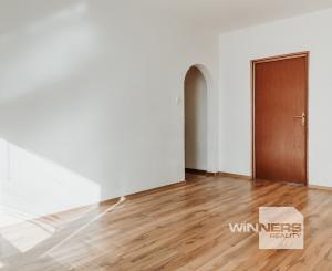 Ponúkame na PREDAJ 3-izbový byt blízko centra mesta Vranov nad Topľou