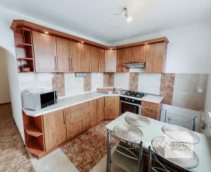 Ponúkame na PREDAJ 3-izbový byt blízko centra mesta Vranov nad Topľou