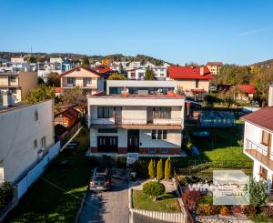 Exkluzívne na predaj rodinný dom v meste Humenné časť Dubník.