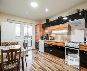 REZERVOVANÉ - Exkluzívne na predaj 4i byt po čiastočnej rekonštrukcií v Banskej Štiavnici