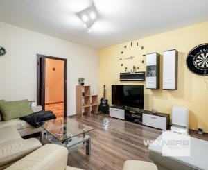 REZERVOVANÉ - Exkluzívne na predaj 4i byt po čiastočnej rekonštrukcií v Banskej Štiavnici