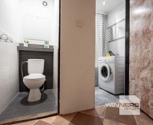 REZERVOVANÉ - Exkluzívne na predaj 4i byt po čiastočnej rekonštrukcií v Banskej Štiavnici