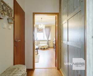 Na predaj vkusne zrekonštruovaný 3-izbový byt s lodžiou na Magurskej ulici v Sásovej, Banská Bystrica