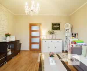 Na predaj vkusne zrekonštruovaný 3-izbový byt s lodžiou na Magurskej ulici v Sásovej, Banská Bystrica