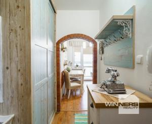 Na predaj vkusne zrekonštruovaný 3-izbový byt s lodžiou na Magurskej ulici v Sásovej, Banská Bystrica