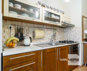 Na predaj vkusne zrekonštruovaný 3-izbový byt s lodžiou na Magurskej ulici v Sásovej, Banská Bystrica