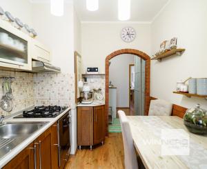 Na predaj vkusne zrekonštruovaný 3-izbový byt s lodžiou na Magurskej ulici v Sásovej, Banská Bystrica