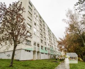 Na predaj vkusne zrekonštruovaný 3-izbový byt s lodžiou na Magurskej ulici v Sásovej, Banská Bystrica