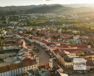 Na predaj vkusne zrekonštruovaný 3-izbový byt s lodžiou na Magurskej ulici v Sásovej, Banská Bystrica