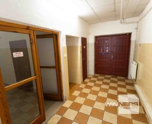 Exkluzívne Vám ponúkame na prenájom  polyfunkčný objekt v Lackovciach