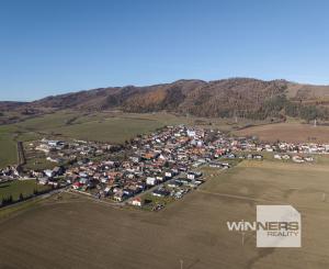 Starší rodinný dom na predaj – tichá lokalita Kravany, blízko Popradu !