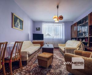 Starší rodinný dom na predaj – tichá lokalita Kravany, blízko Popradu !