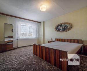 Starší rodinný dom na predaj – tichá lokalita Kravany, blízko Popradu !