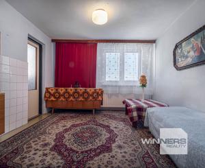 Starší rodinný dom na predaj – tichá lokalita Kravany, blízko Popradu !