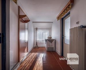 Starší rodinný dom na predaj – tichá lokalita Kravany, blízko Popradu !