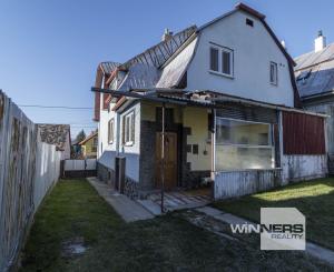 Starší rodinný dom na predaj – tichá lokalita Kravany, blízko Popradu !