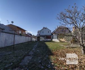Starší rodinný dom na predaj – tichá lokalita Kravany, blízko Popradu !
