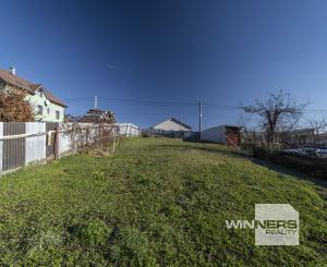 Starší rodinný dom na predaj – tichá lokalita Kravany, blízko Popradu !