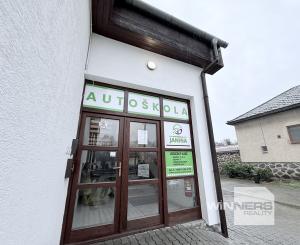 Na prenájom: reprezentatívne komerčné priestory v Čemernom – frekventovaná časť mesta Vranov nad Topľou