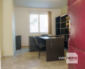 Ponúkame na predaj nebytové priestory o rozlohe 80m2 v centre mesta Veľké Kapušany