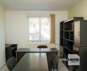 Ponúkame na predaj nebytové priestory o rozlohe 80m2 v centre mesta Veľké Kapušany