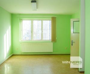 Ponúkame na predaj nebytové priestory o rozlohe 80m2 v centre mesta Veľké Kapušany