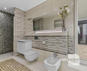 Na predaj moderný rodinný dom, ponúkajúci komfortné a nadštandardné  bývanie