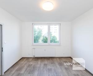 Exkluzívne Vám ponúkame na prenájom  nezariadený 2 izbový byt v Humennom