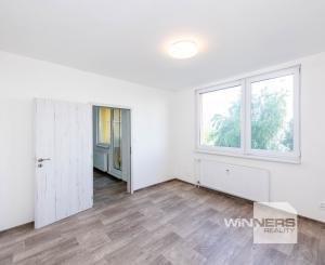 Exkluzívne Vám ponúkame na prenájom  nezariadený 2 izbový byt v Humennom