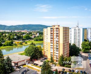 Exkluzívne Vám ponúkame na prenájom  nezariadený 2 izbový byt v Humennom