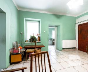 EXKLUZÍVNE vám ponúkame na predaj útulný 4 izbový rodinný dom s príslušenstvom a so slnečným pozemkom v obci Kapoňa (okr.Trebišov)