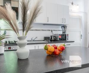 Staromestský 3-izbový byt s vysokými stropmi a parkovaním – centrum Košíc