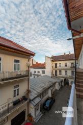 Staromestský 3-izbový byt s vysokými stropmi a parkovaním – centrum Košíc