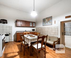 NA PREDAJ: Vidiecky rodinný dom s veľkorysým 50-árovým pozemkom – obec Čierna (okr. Trebišov)