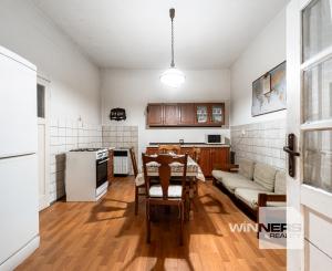 NA PREDAJ: Vidiecky rodinný dom s veľkorysým 50-árovým pozemkom – obec Čierna (okr. Trebišov)