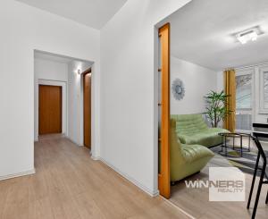 REZERVOVANÉ - Na predaj kompletne zrekonštruovaný 4-izbový byt, 93,30 m2, Lipského ulica, Bratislava-Dúbravka