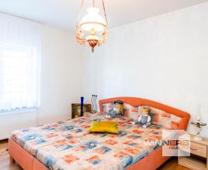 Exkluzívne na predaj rodinný dom s veľkým pozemkom – Sečovce, ul. Mostová