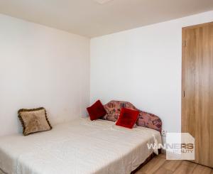 Exkluzívne na predaj rodinný dom s veľkým pozemkom – Sečovce, ul. Mostová