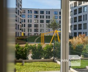 NA PREDAJ NOVOSTAVBA 2-izbový byt 62,38m2 s predzáhradkou, pivnicou a park. státím v projekte Prúdy, ul. Včelárska Trnava