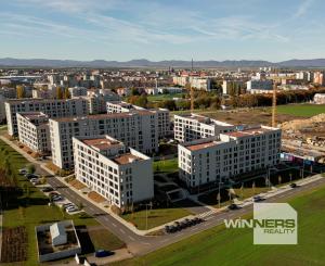NA PREDAJ NOVOSTAVBA 2-izbový byt 62,38m2 s predzáhradkou, pivnicou a park. státím v projekte Prúdy, ul. Včelárska Trnava