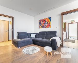 EXKLUZÍVNE: TROJIZBOVÝ VEĽKOMETRÁŽNY BYT V SKALICI