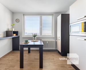 EXKLUZÍVNE: TROJIZBOVÝ VEĽKOMETRÁŽNY BYT V SKALICI