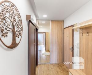 EXKLUZÍVNE: TROJIZBOVÝ VEĽKOMETRÁŽNY BYT V SKALICI