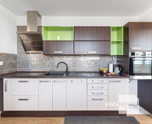 EXKLUZÍVNE: TROJIZBOVÝ VEĽKOMETRÁŽNY BYT V SKALICI