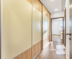 EXKLUZÍVNE: TROJIZBOVÝ VEĽKOMETRÁŽNY BYT V SKALICI