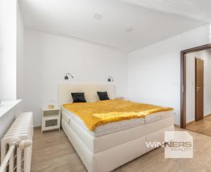 EXKLUZÍVNE: TROJIZBOVÝ VEĽKOMETRÁŽNY BYT V SKALICI