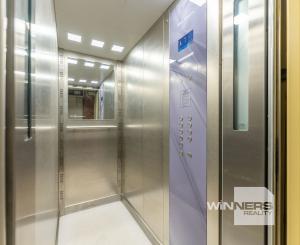 EXKLUZÍVNE: TROJIZBOVÝ VEĽKOMETRÁŽNY BYT V SKALICI